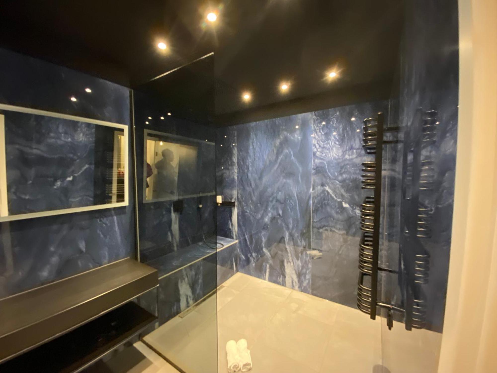 Luxurious Apartment In The Centre Of فيينا الغرفة الصورة