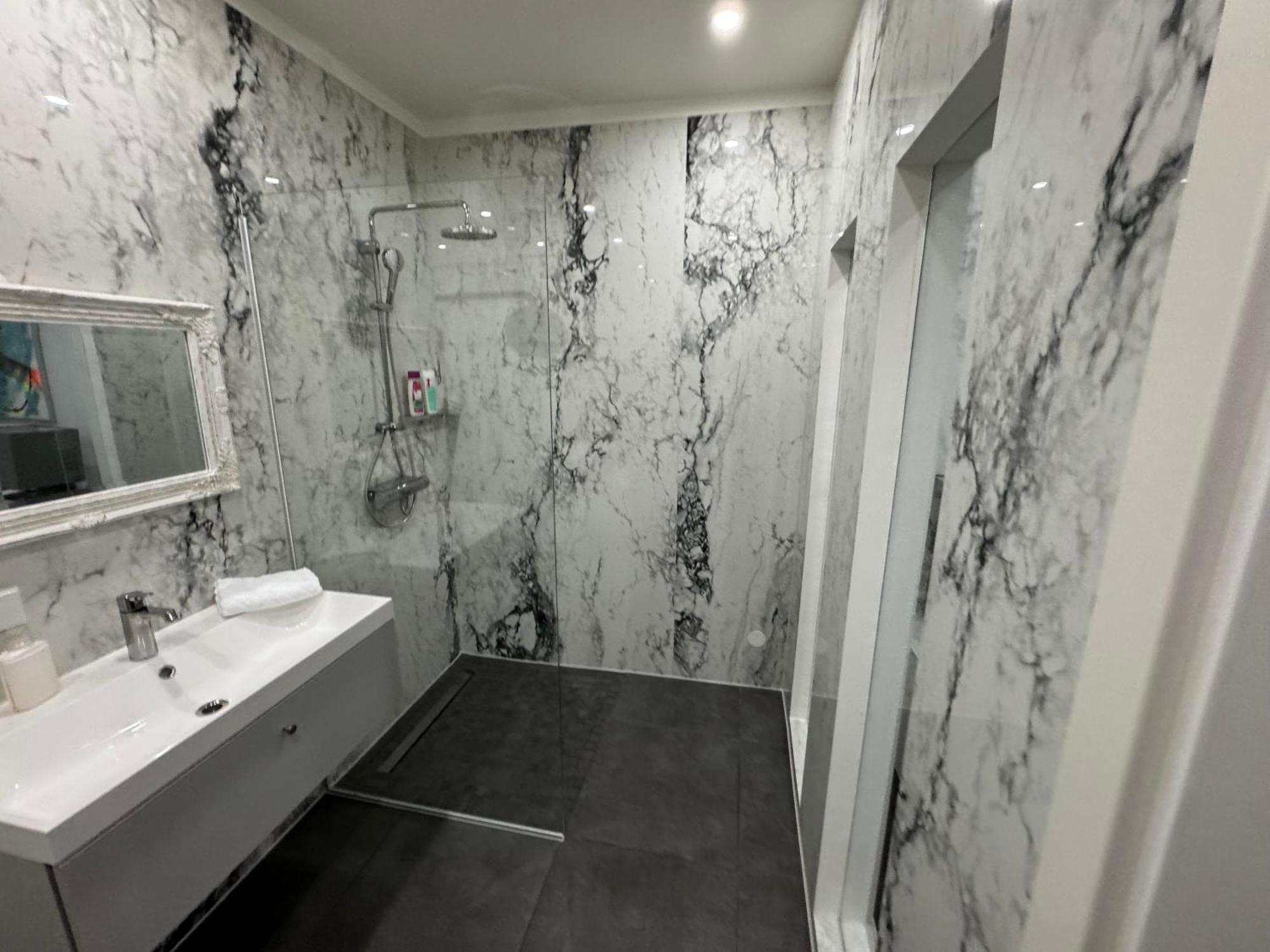Luxurious Apartment In The Centre Of فيينا المظهر الخارجي الصورة