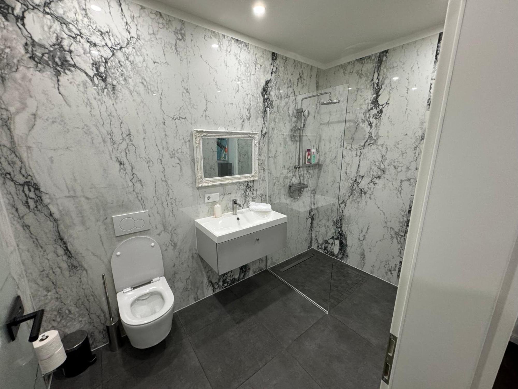 Luxurious Apartment In The Centre Of فيينا المظهر الخارجي الصورة
